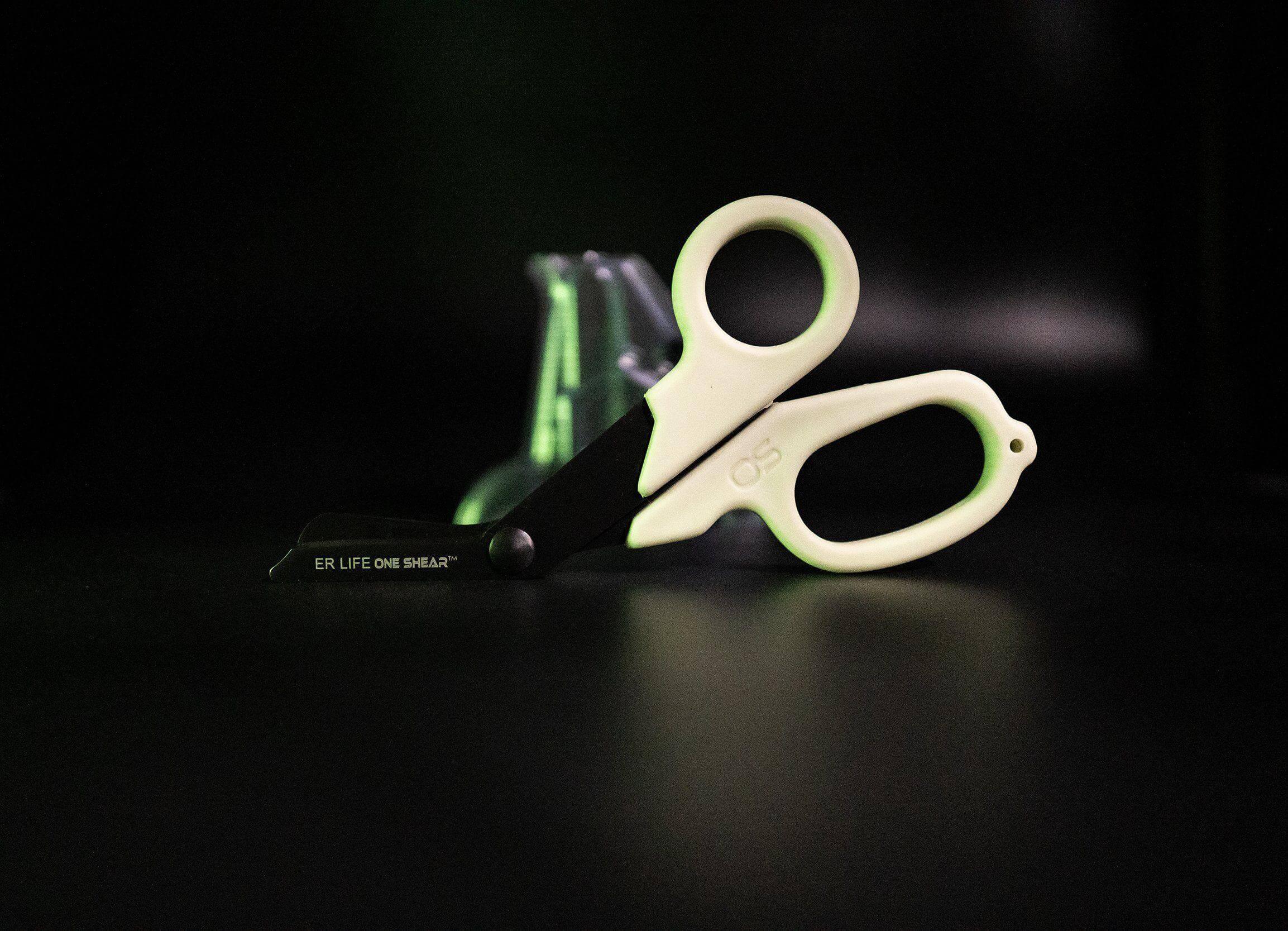 ONE SHEAR® GHOST GLOW PRO Trauma Shears Review The Ultimate Solution
