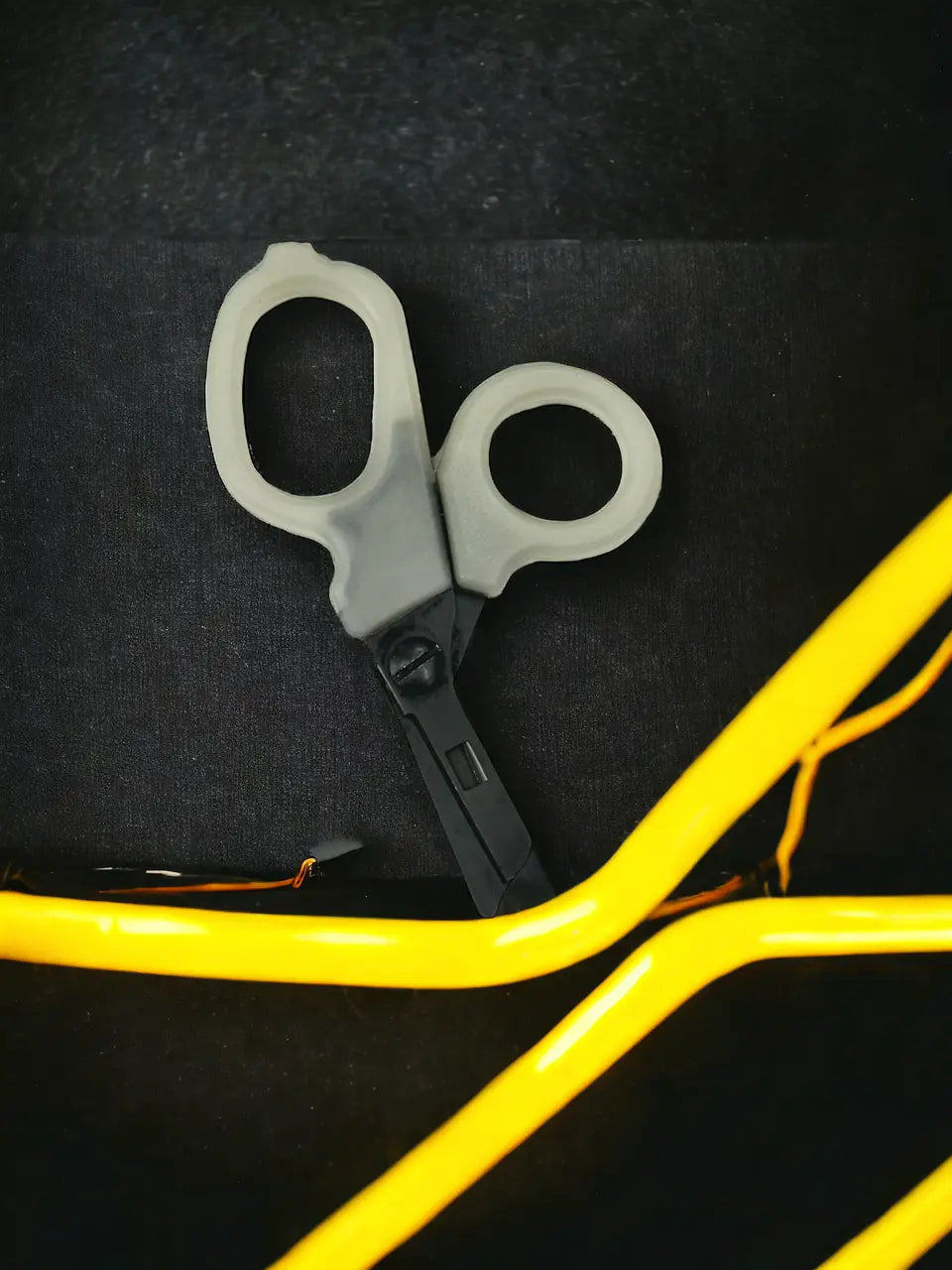 Beyond Cutting: Innovative Uses of Trauma Shears in Various Emergency Scenarios