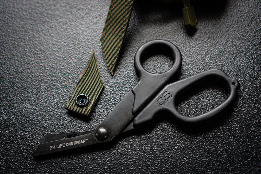 ONE SHEAR® TRAUMA SHEARS