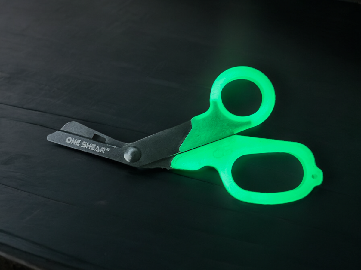 ONE SHEAR® Pro and V2 trauma shears