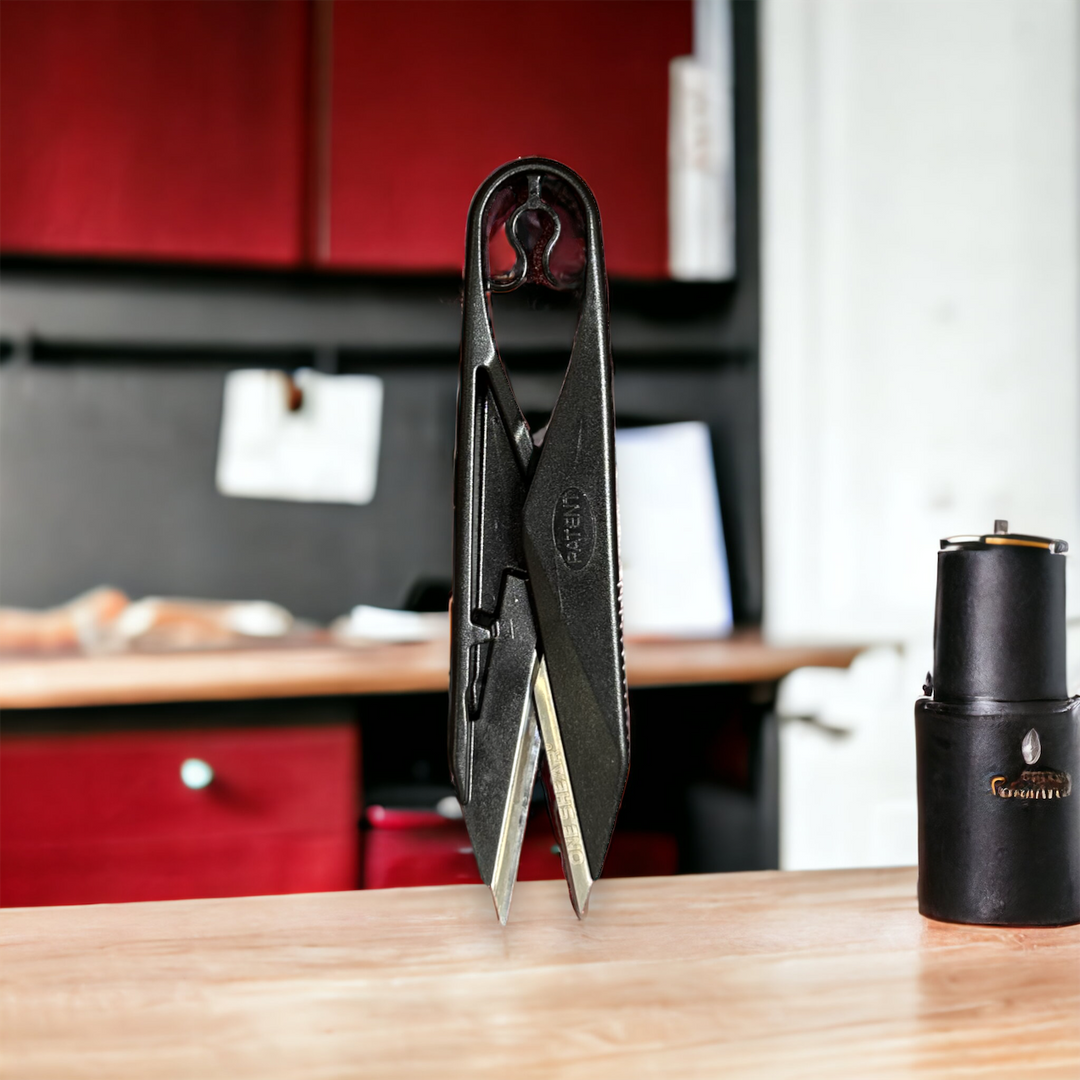 Black Embroidery Thread Snips | ONE SHEAR®
