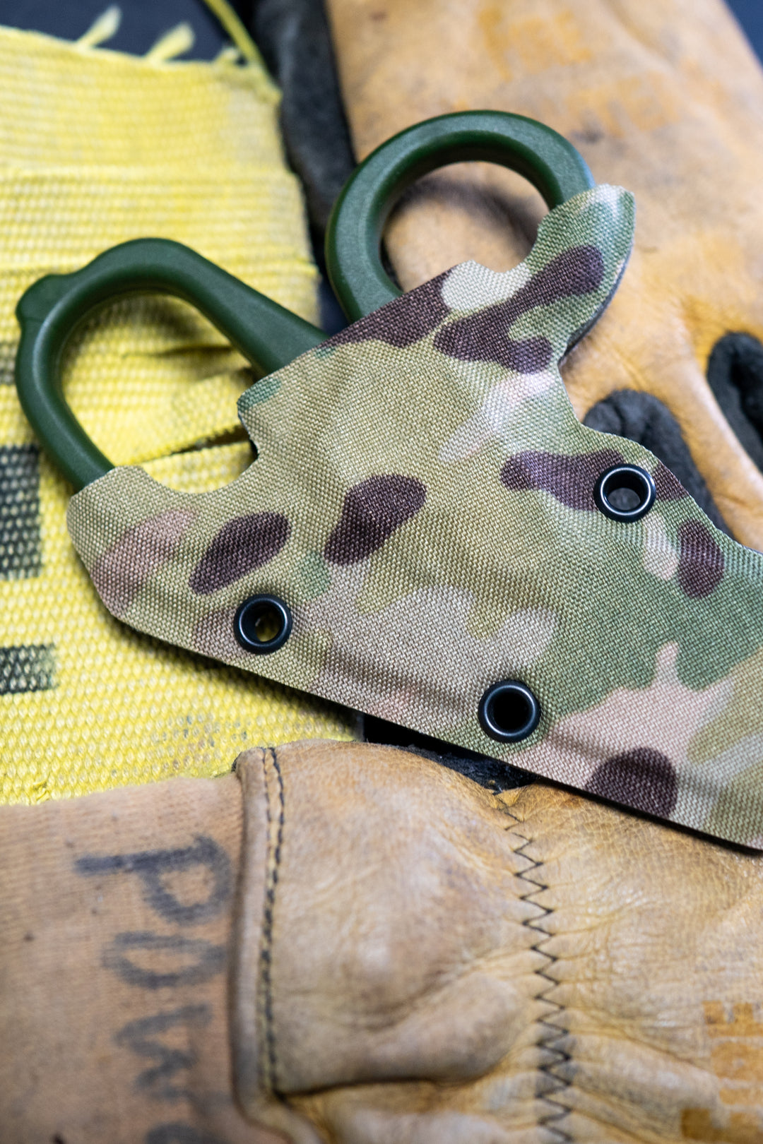 Olive Drab MINI Compact EMT and First Responder Shears Kydex Holdter – Multicam 500D | ONE SHEAR®