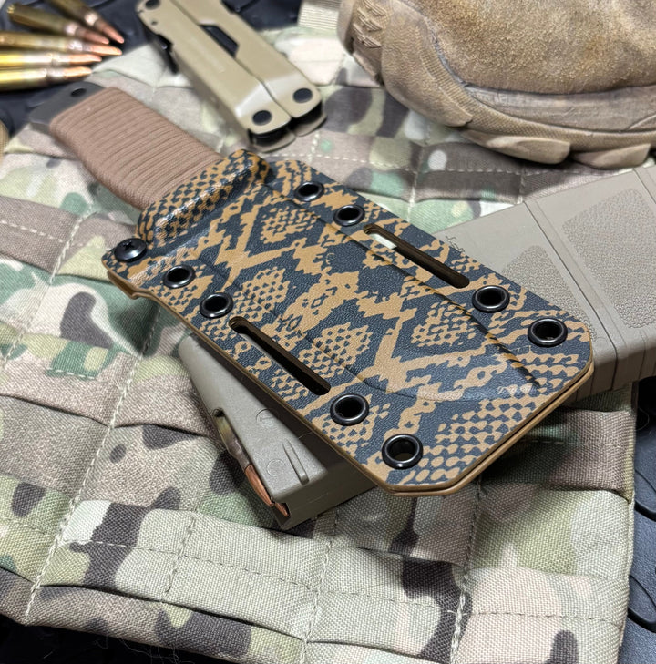 ROGAN Field Knife (Everglades Edition🐊 🐍🌴) comes with belt clip