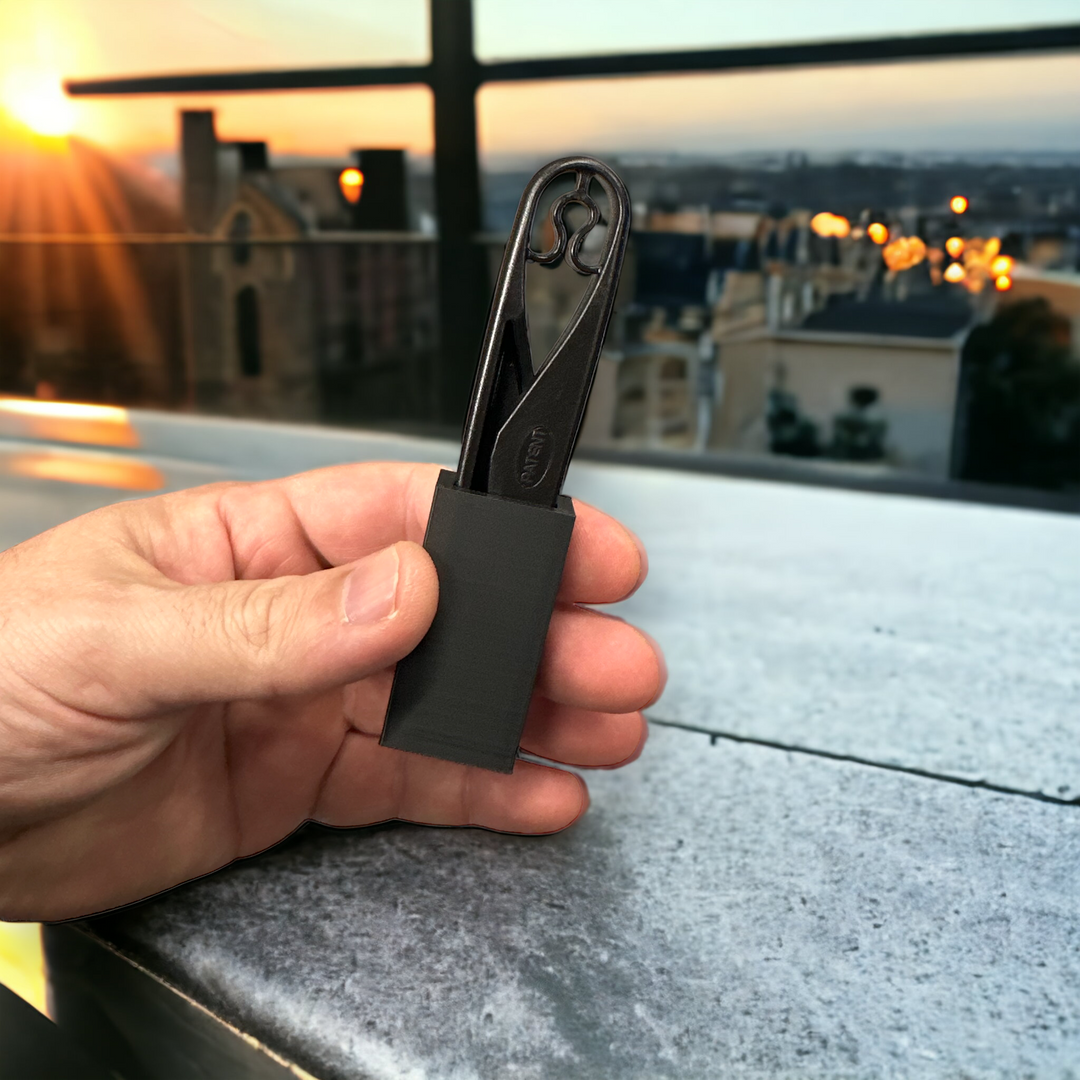 Black Embroidery Thread Snips | ONE SHEAR®