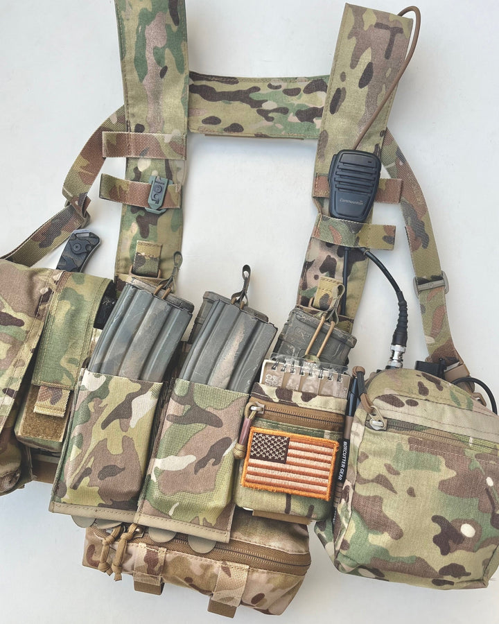 [ZAP]-v Zippered Admin Pocket -(Velcro Backed)