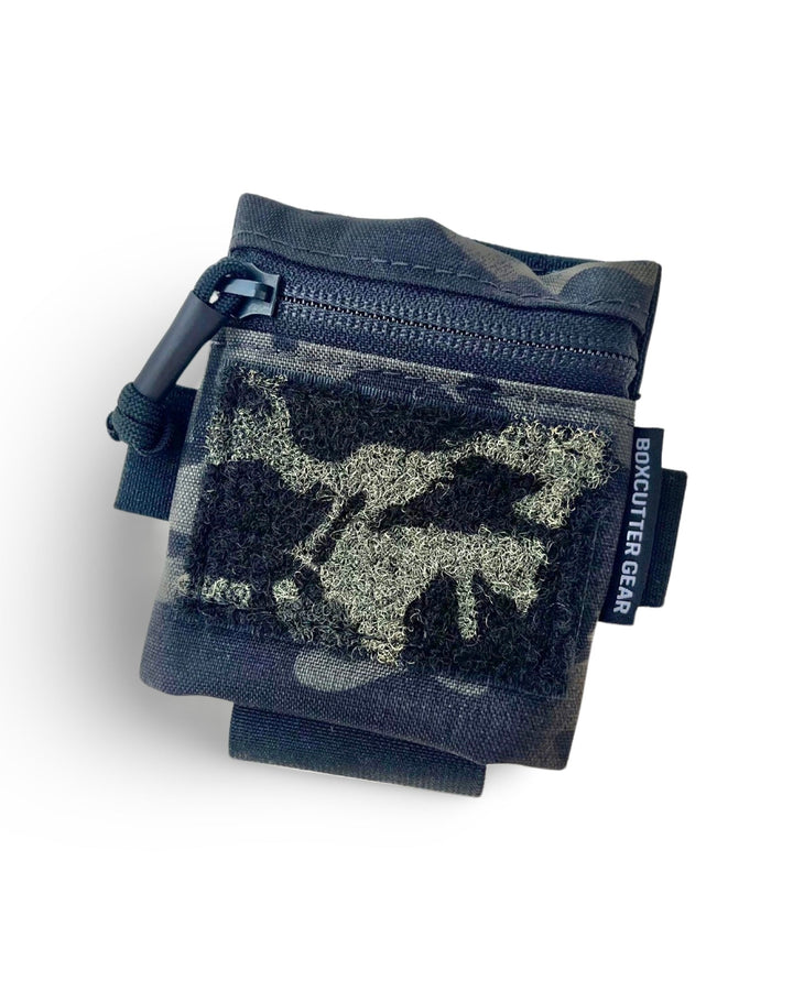 [ZAP]-v Zippered Admin Pocket -(Velcro Backed)