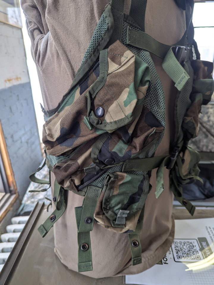 Tactical Load Bearing Vest