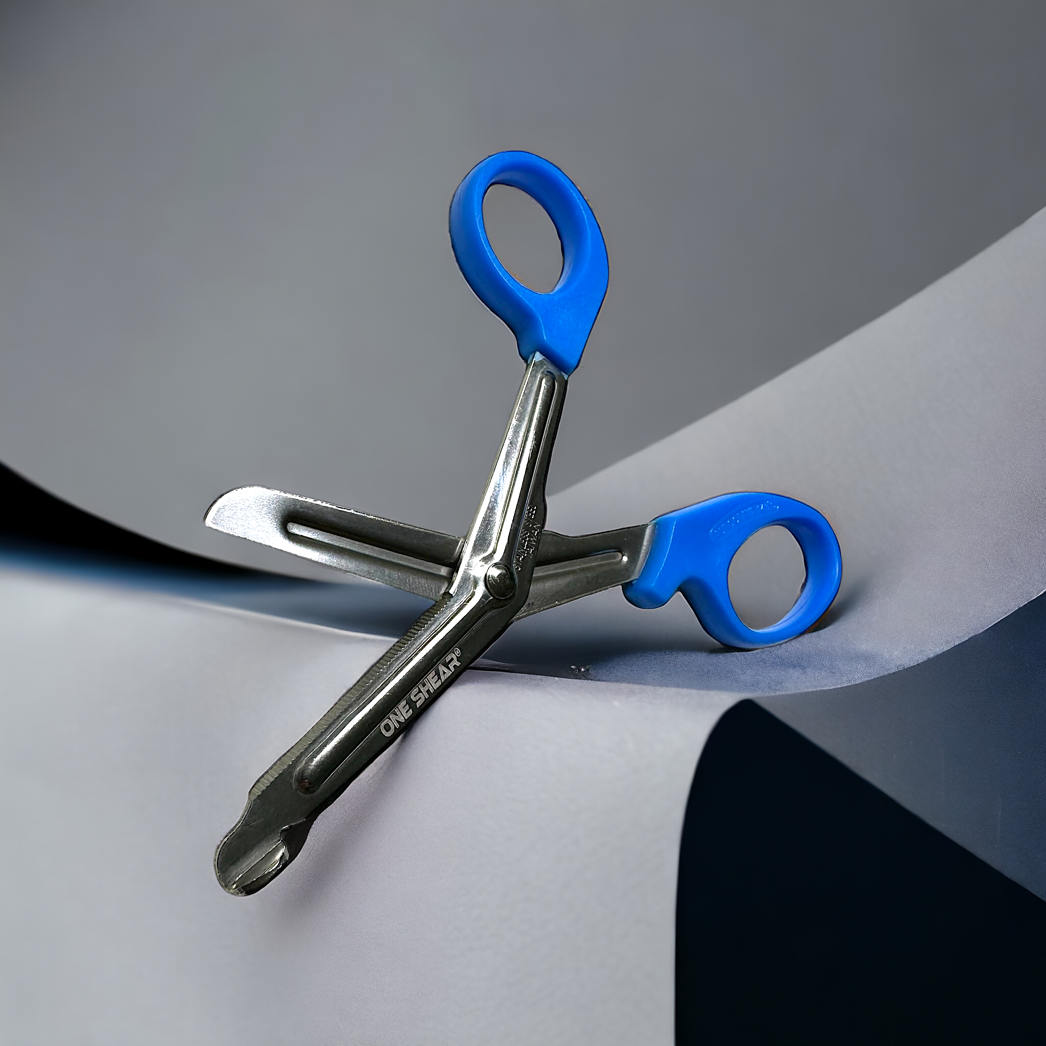 BUS (Basic Utility Shear) Light Weigh Medical Scissor for EMT and First Responders| ONE SHEAR®