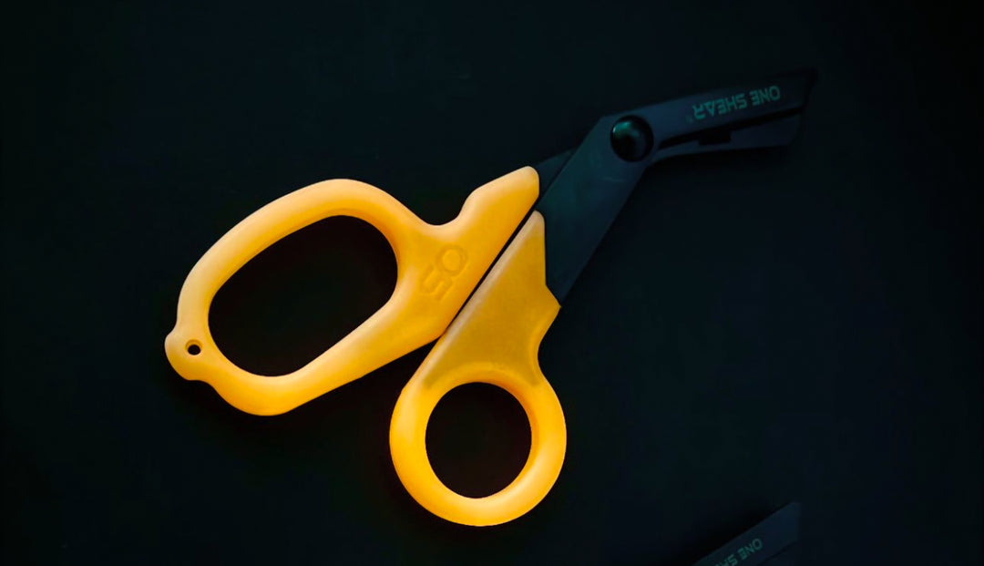 ONE SHEAR Black Trauma Shears - 7.5" Heavy Duty Medical Scissors For EMS, Nursing & First Responders