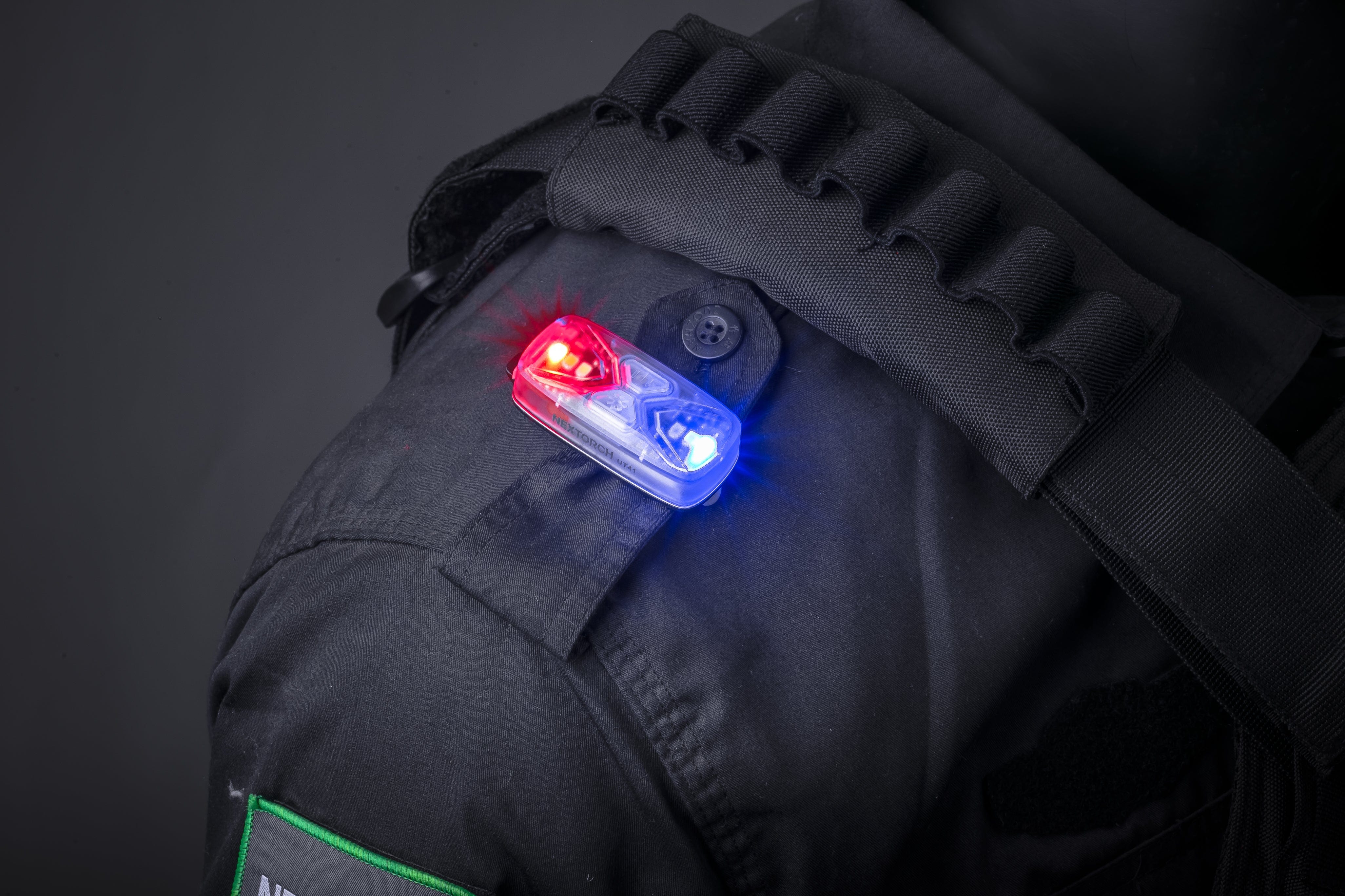 Lampe De Signalisation Tactique UT41 - 6 Couleurs & IR 850nm Lampe De Signalisation Tactique UT41 - 6 Couleurs & IR 850nm